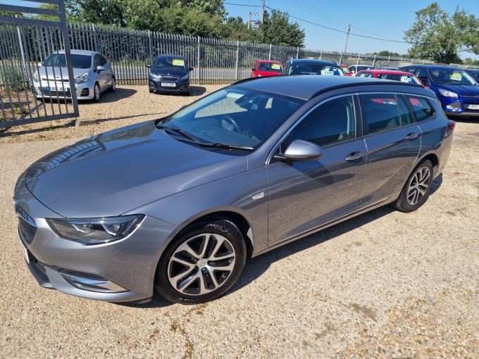 2025 Vauxhall Insignia