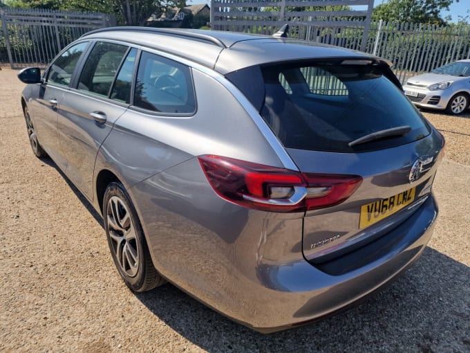 2025 Vauxhall Insignia
