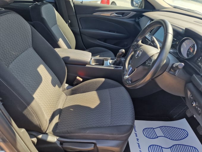 2025 Vauxhall Insignia
