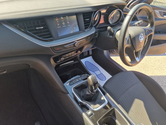 2025 Vauxhall Insignia
