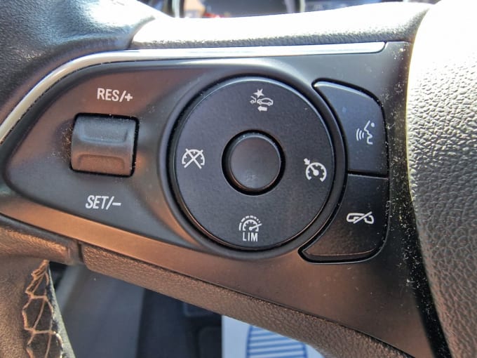 2025 Vauxhall Insignia
