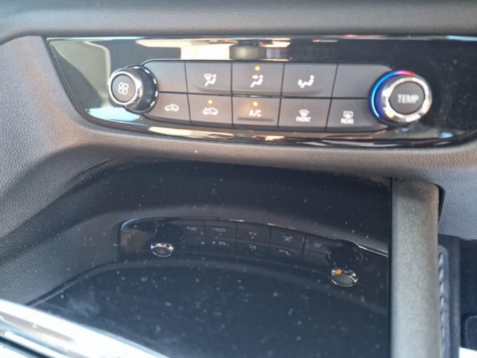 2025 Vauxhall Insignia