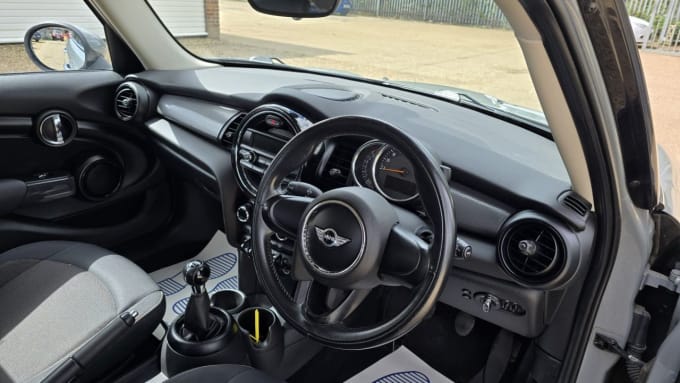 2025 Mini Hatch