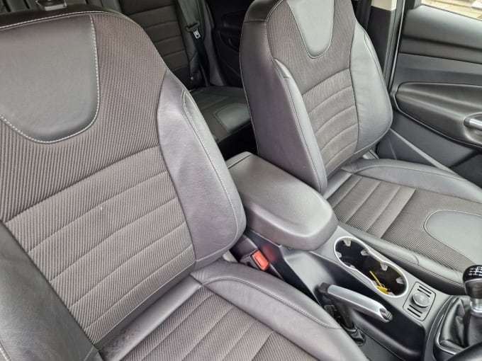 2025 Ford Kuga
