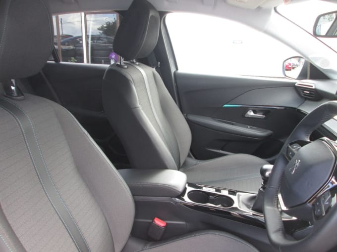 2025 Peugeot 208
