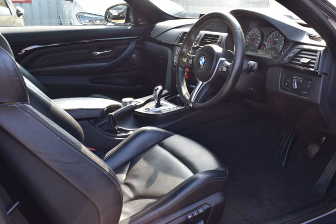 2025 BMW M4