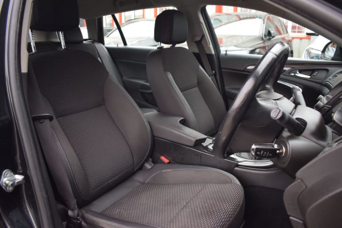 2025 Vauxhall Insignia