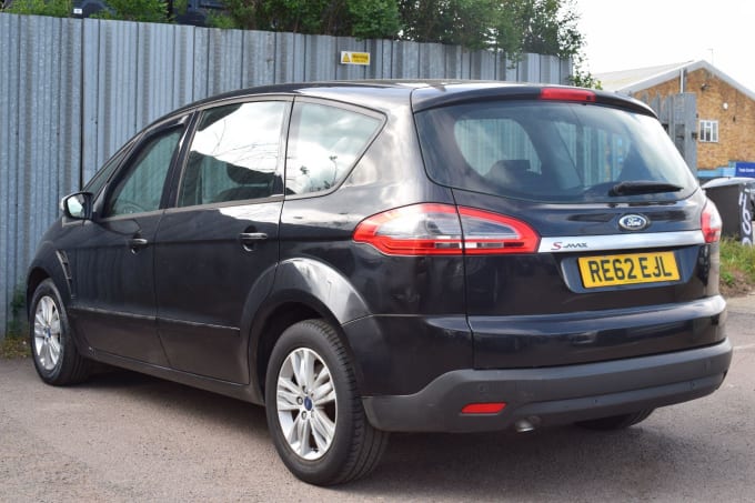 2025 Ford S-max
