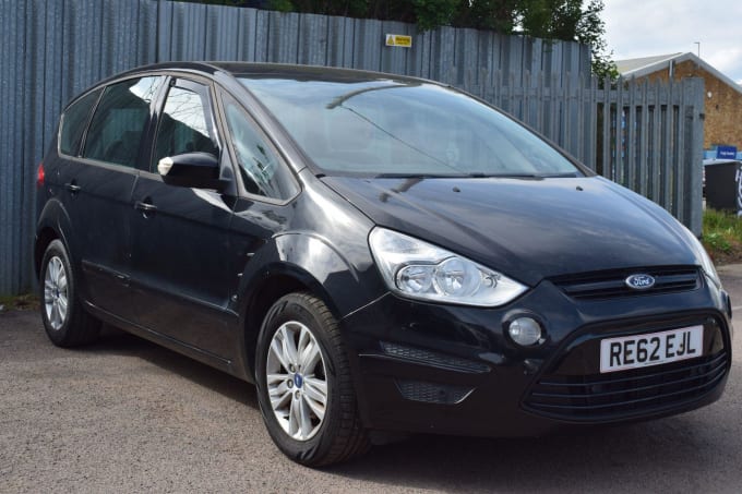 2025 Ford S-max
