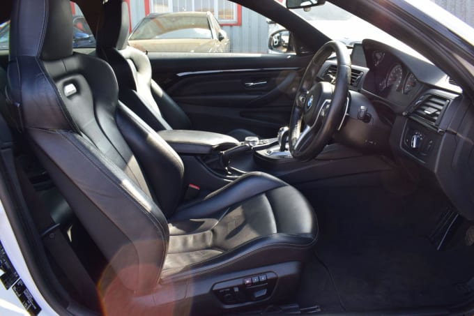 2025 BMW M4