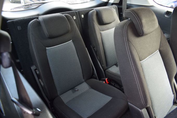 2025 Ford S-max