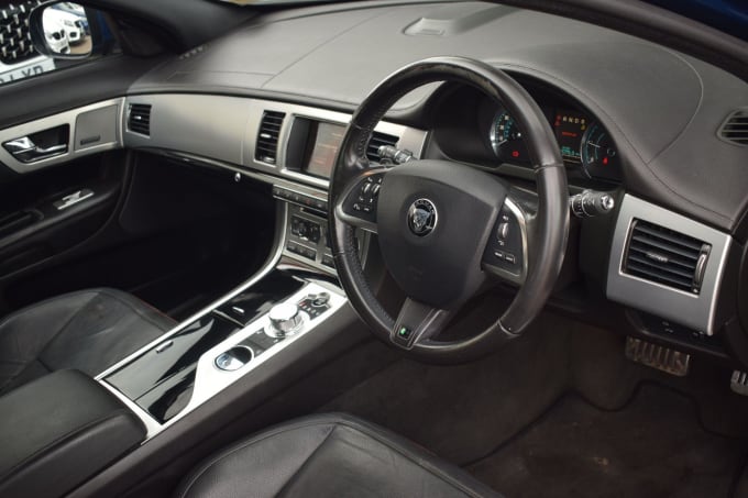 2025 Jaguar Xf