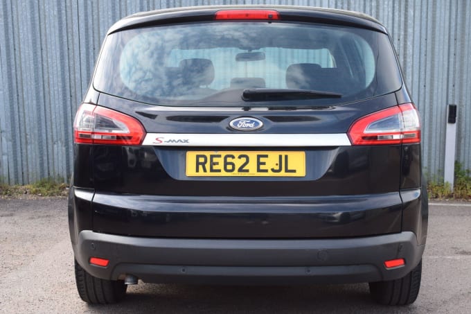 2025 Ford S-max
