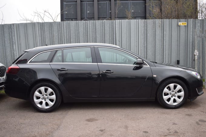 2025 Vauxhall Insignia