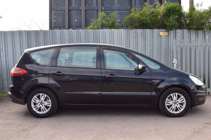 2025 Ford S-max