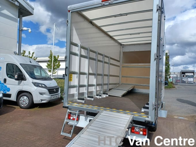 2025 Maxus Deliver 9