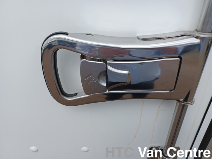 2025 Maxus Deliver 9
