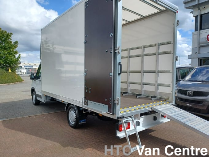 2025 Maxus Deliver 9