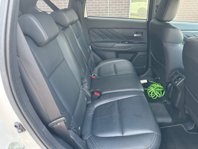 2025 Mitsubishi Outlander