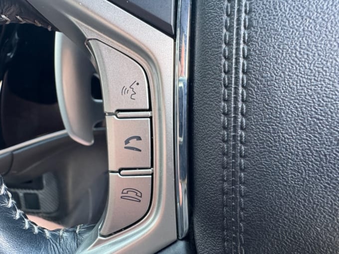2025 Mitsubishi Outlander