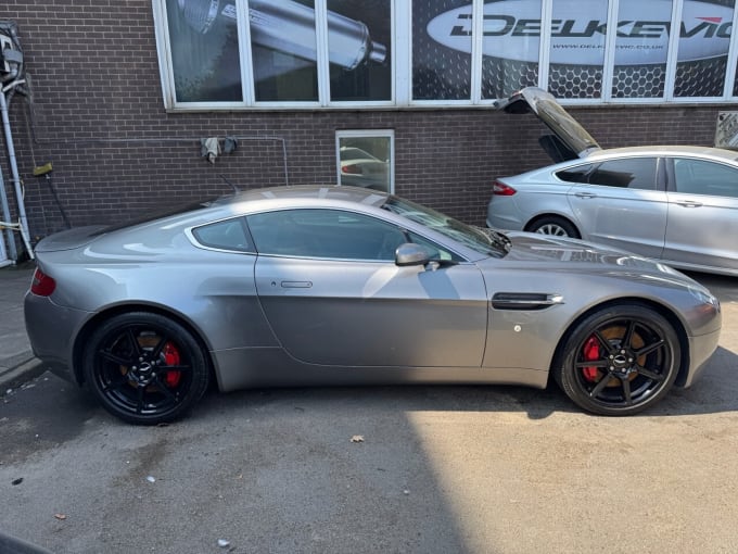2025 Aston Martin Vantage