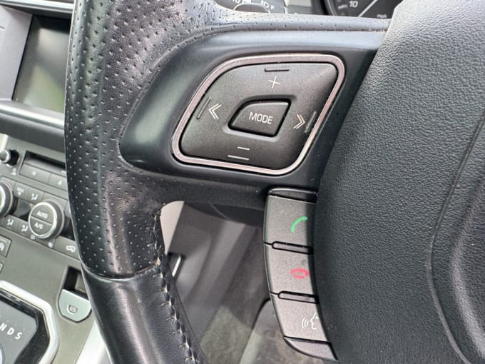 2025 Land Rover Range Rover Evoque