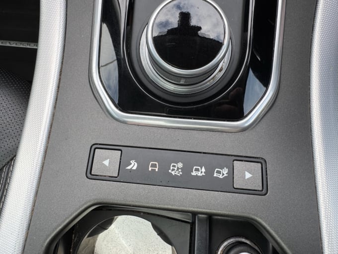 2025 Land Rover Range Rover Evoque