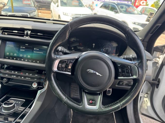 2025 Jaguar Xf