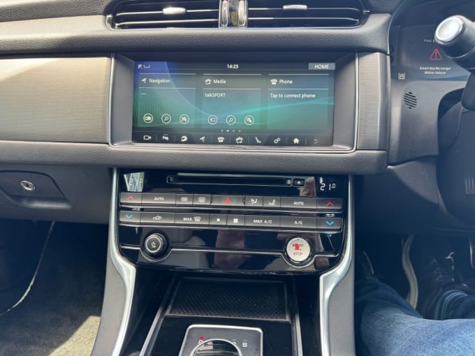 2025 Jaguar Xf