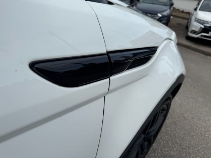 2025 Land Rover Range Rover Evoque