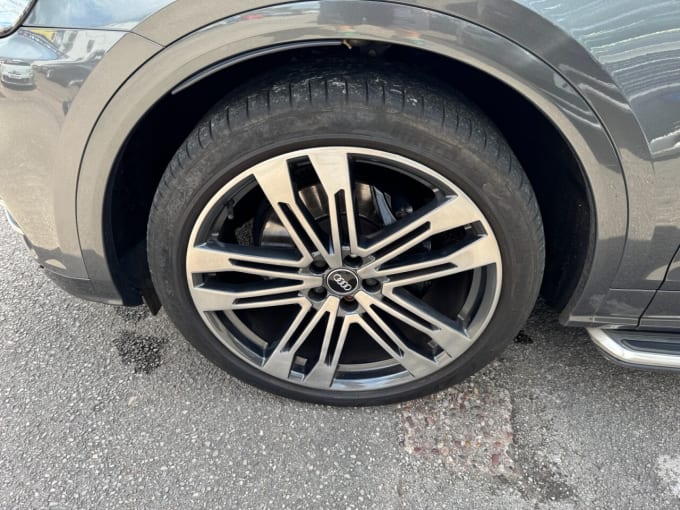 2025 Audi Sq5
