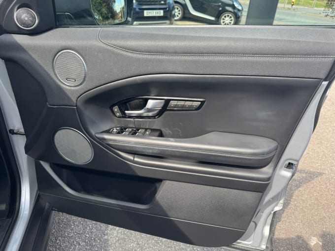 2025 Land Rover Range Rover Evoque