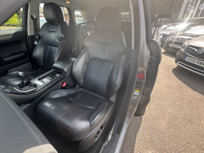 2025 Land Rover Range Rover Evoque