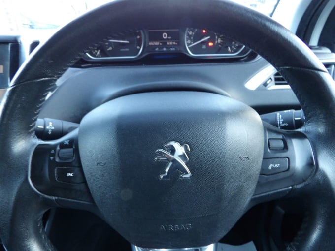 2014 Peugeot 208