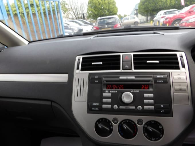 2025 Ford C-max