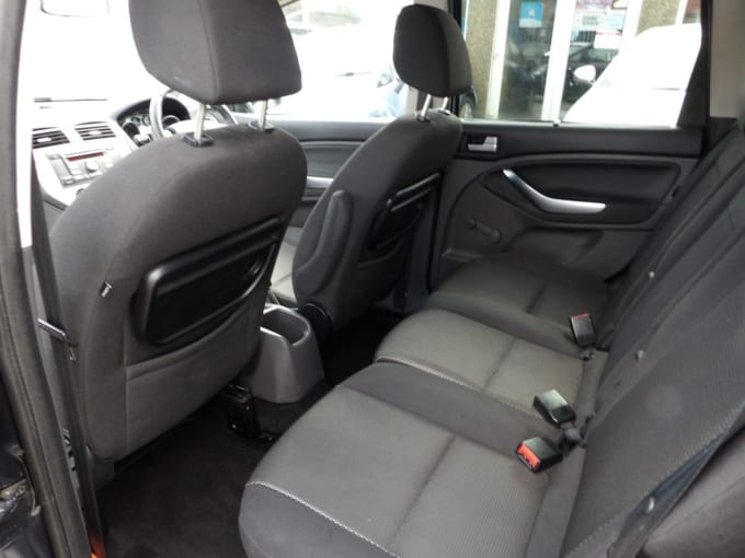 2025 Ford C-max