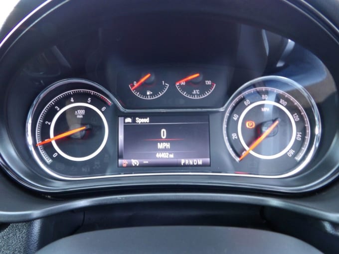 2025 Vauxhall Insignia