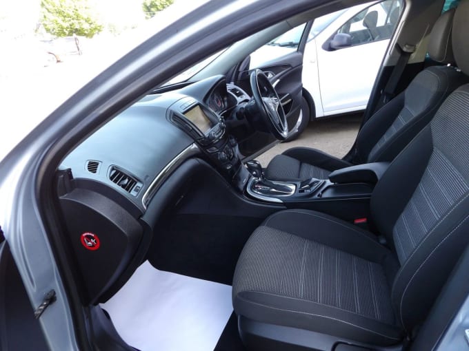 2025 Vauxhall Insignia
