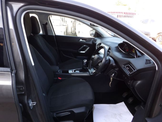 2025 Peugeot 308