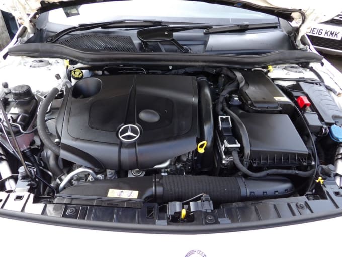 2025 Mercedes-benz 180