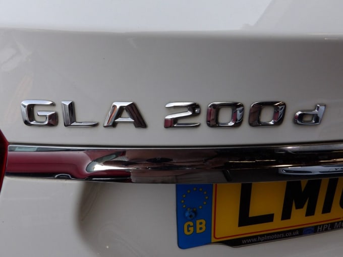 2025 Mercedes-benz 180