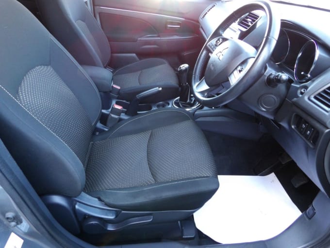 2025 Mitsubishi Asx