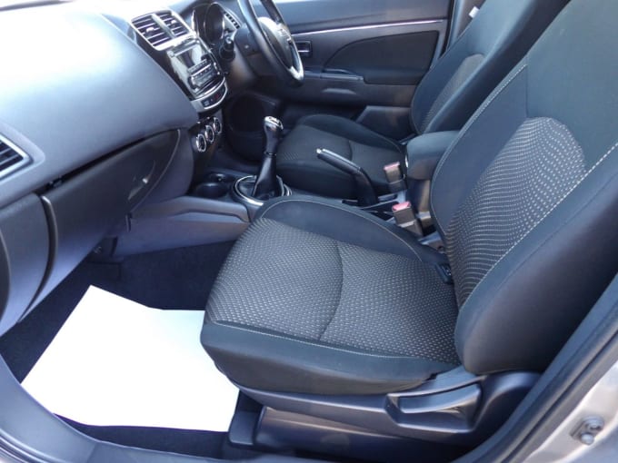 2025 Mitsubishi Asx