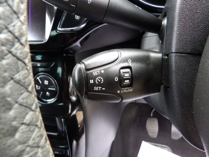 2025 Ds Automobiles Ds 4