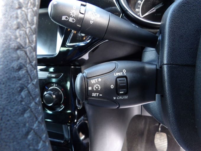 2025 Ds Automobiles Ds 4