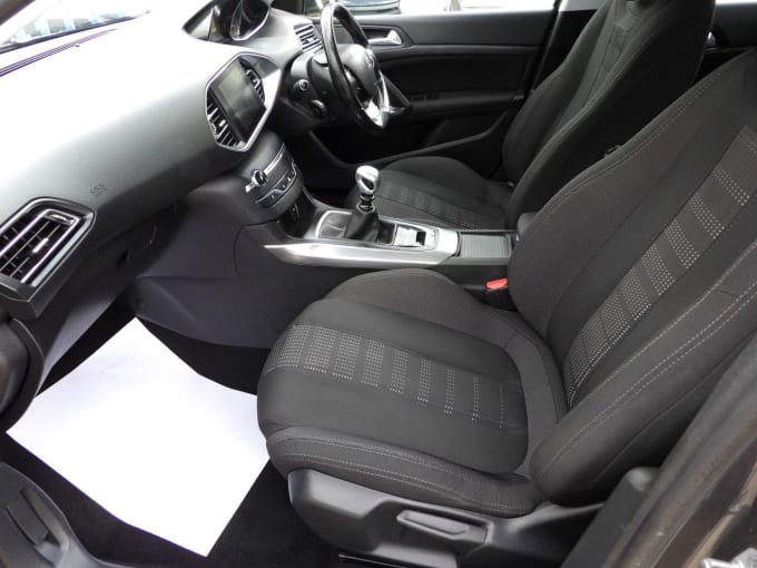 2025 Peugeot 308