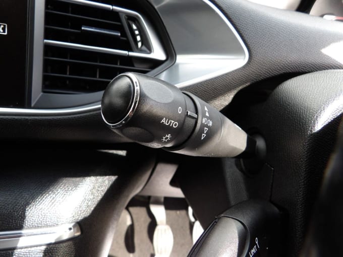 2025 Peugeot 308