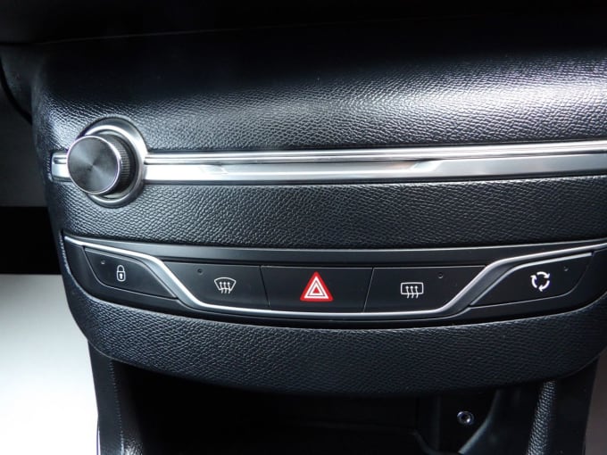 2025 Peugeot 308