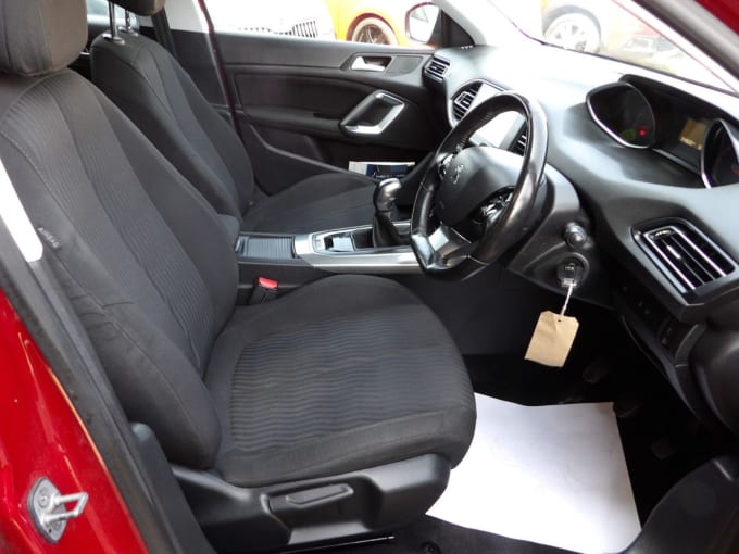 2025 Peugeot 308