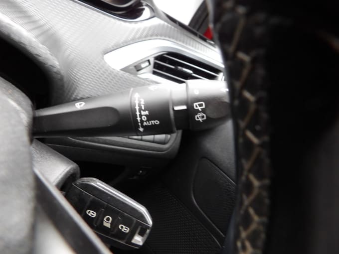 2025 Peugeot 2008